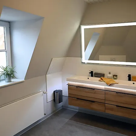 Apartment Harzträume 1&2 - Zwei Altstadt-apartments Für Familien&freunde Mit Parkplatz&brockenbahnblick