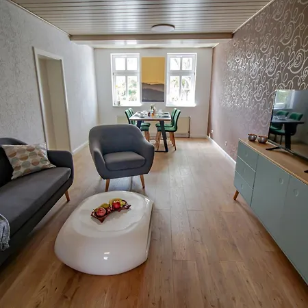 Apartment Harzträume 1&2 - Zwei Altstadt-apartments Für Familien&freunde Mit Parkplatz&brockenbahnblick Wernigerode